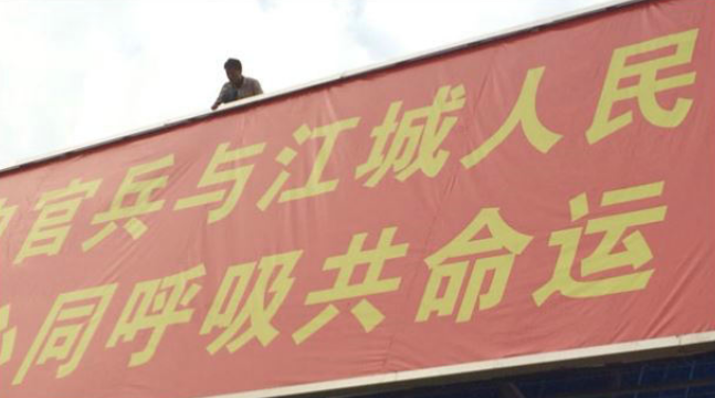 武汉-户外大型立柱广告牌